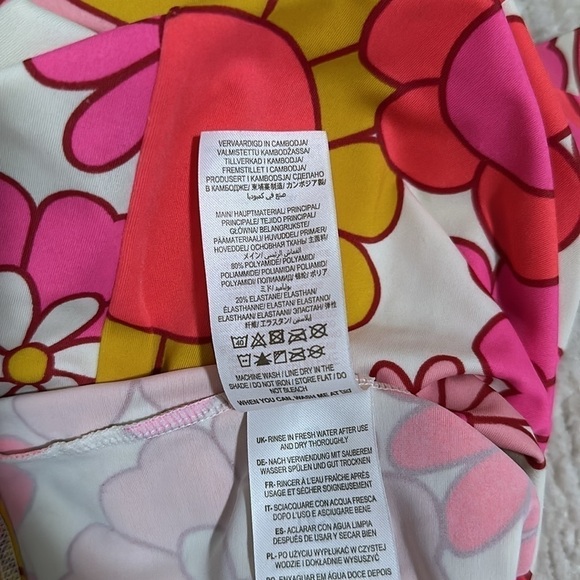 Boden Rashguard Girls Colorful Retro 60s Groovy Floral Swimsuit Long Sleeve - Picture 7 of 7